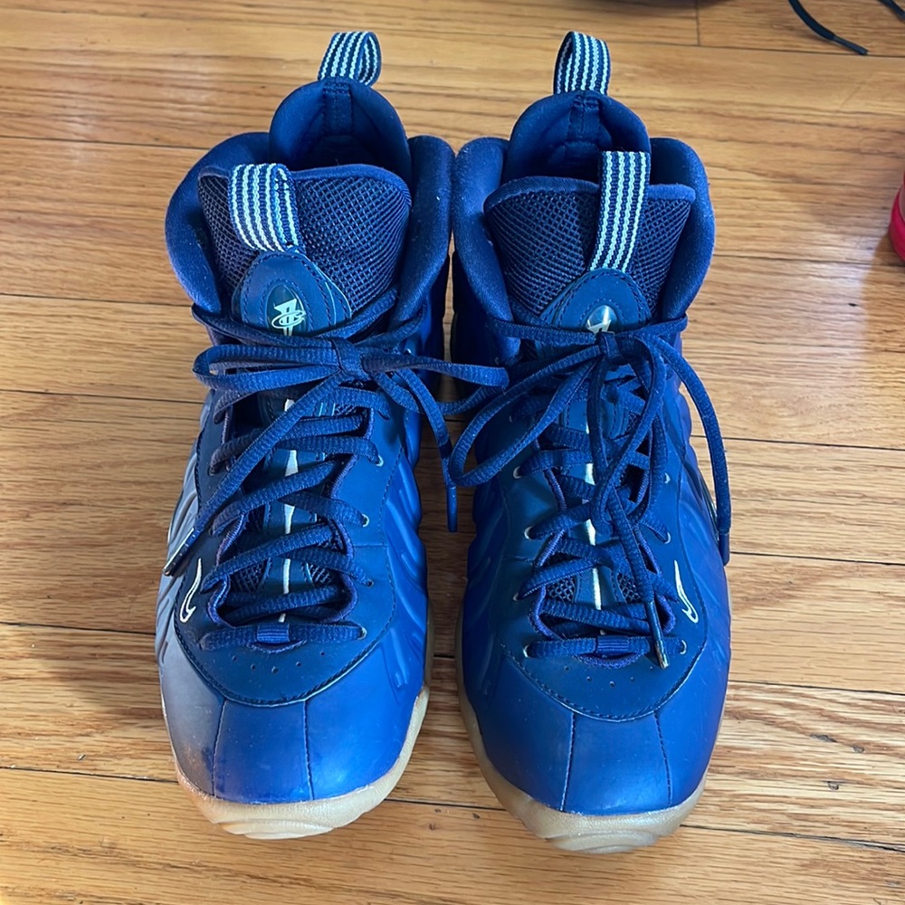 Nike Navy Blue Foams size 7